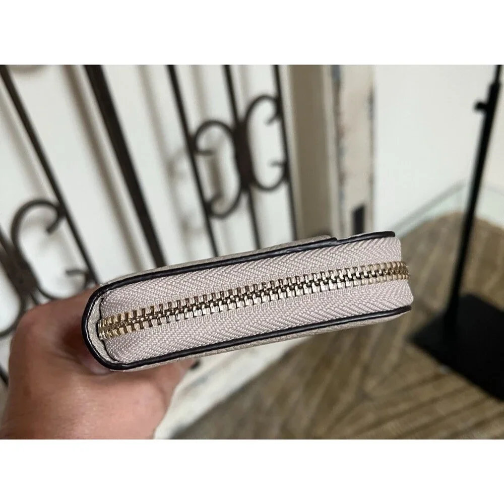 Kate Spade New York Leila Large Continental Zippy Wallet Light Sand & White